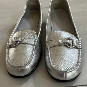 AEROSOLES Silver Driving Loafers Size 10